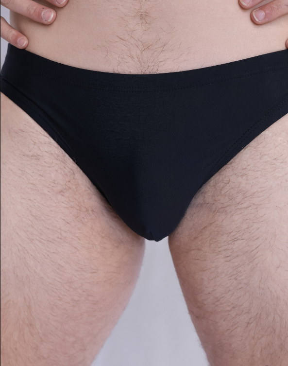 DINGO Classic Black Speedo front close up